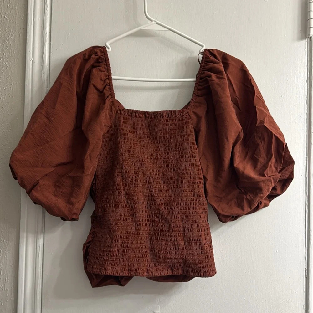 Gap Puff Sleeve Ruched Top NWT size Small - Picture 11 of 11